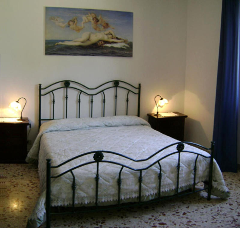 Bed & Breakfast delle Palme  0