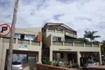 Ansteys Beach Backpackers - Image 1