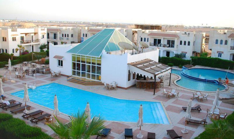 Logaina Sharm Resort  0