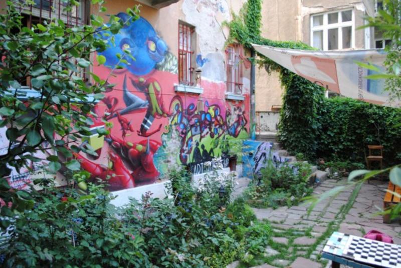 Art Hostel-Usually We Spend Our Time In The Garden  1