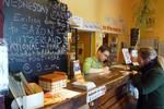 Lollis Homestay - Image 2