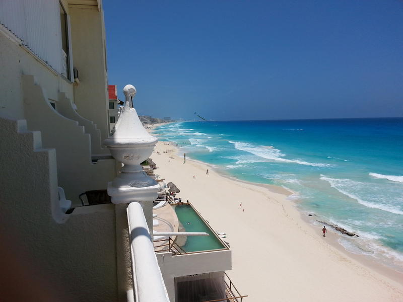 Cancun Plaza Condo Hotel  3