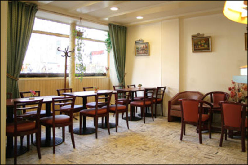 Avenir Hotel