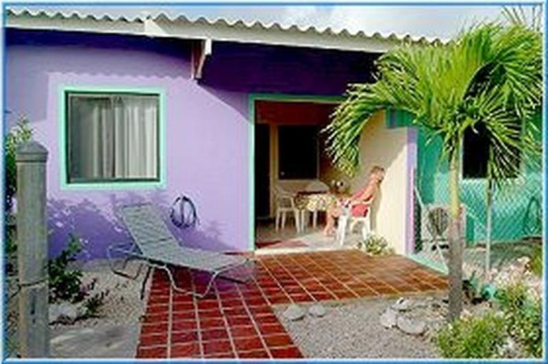 Happy Holiday Homes Bonaire  0