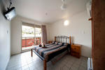 Airlie Waterfront Backpackers - Image 8