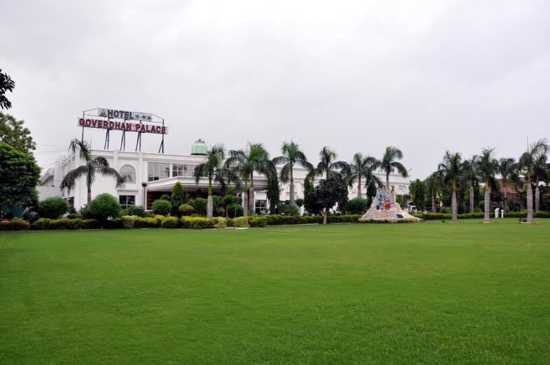 Hotel Goverdhan Palace  0