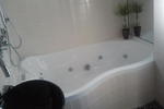 Nuriel Guest Rooms with Jacuzzi - Image 5