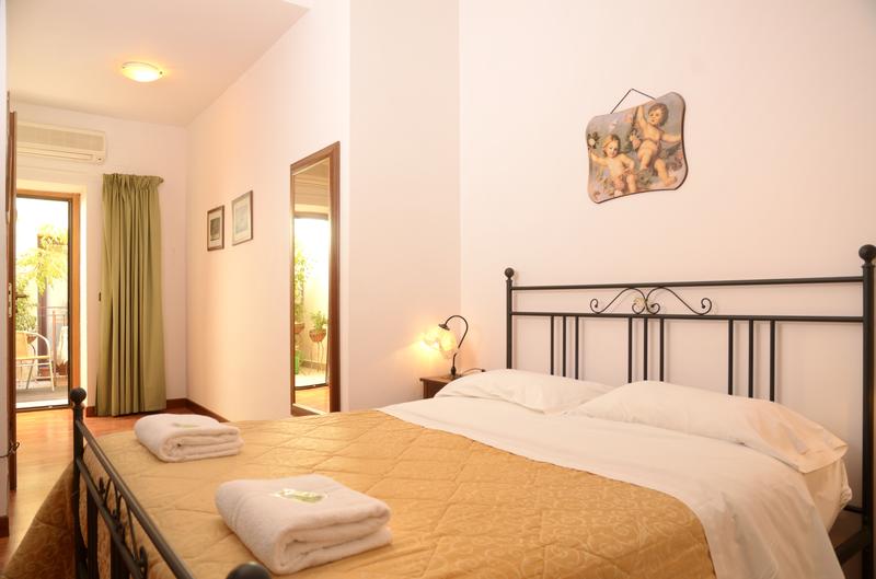 Bed and Breakfast L'Antica Via  0