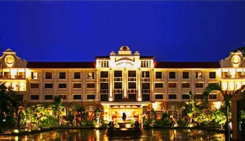 Prince D'Angkor Hotel & Spa  0