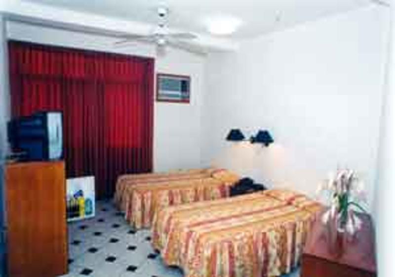 Hotel Don Carlos Puerto Maldonado  1