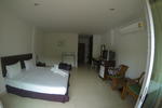 Karon Living Room Hotel - Image 3