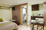 Apartments in Barcelona Las Ramblas-Ample - Image 9