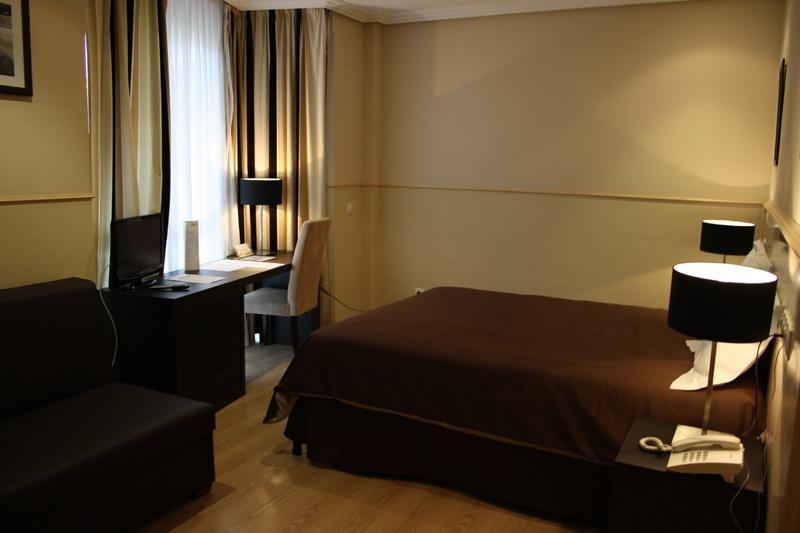 A&H Suites Madrid  3