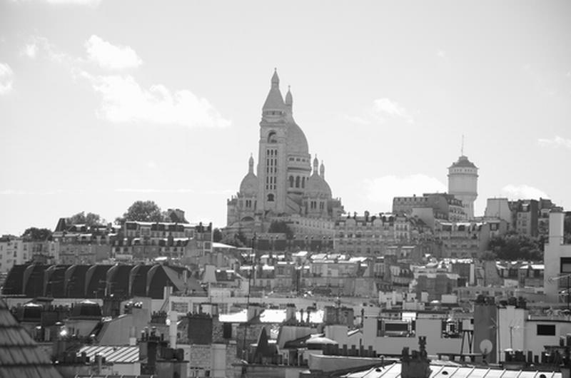 Butte Montmartre Apartment  0