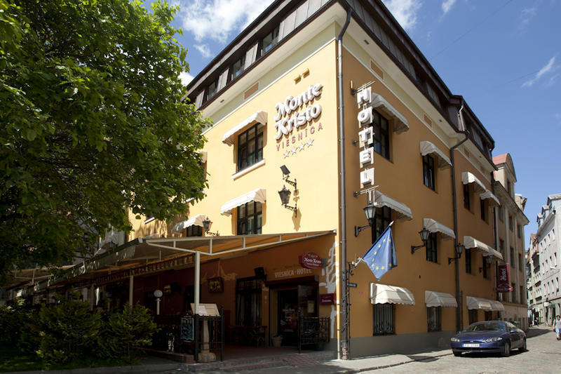 Monte Kristo Hotel  0