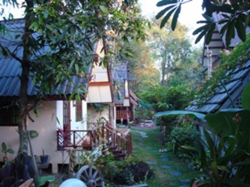 Thai House-Isaan Guest House  2