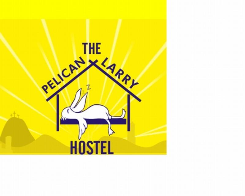 The Pelican Larry Hostel  0
