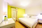 Mingtown People's Square Youth Hostel - Image 5