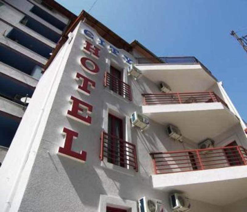 City Hotel Tirana  0