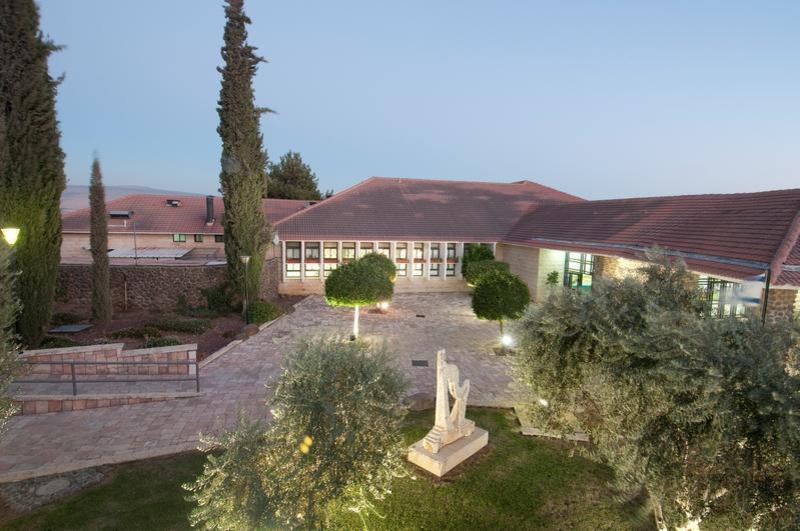 Tel Hai Youth Hostel & Guest House  0