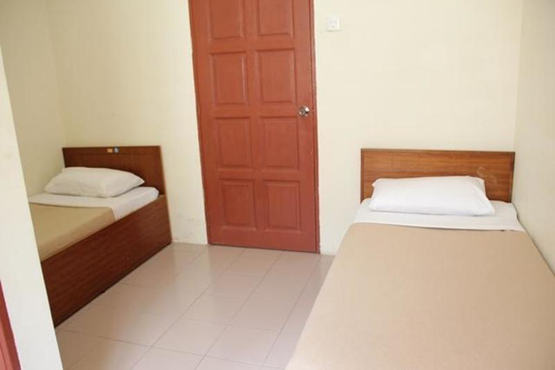 KRS Pines Guest House  0