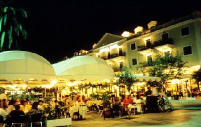 Ionian Plaza Hotel  2