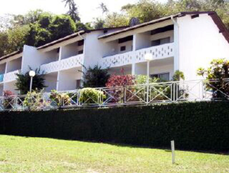 Maracas Bay Hotel  2
