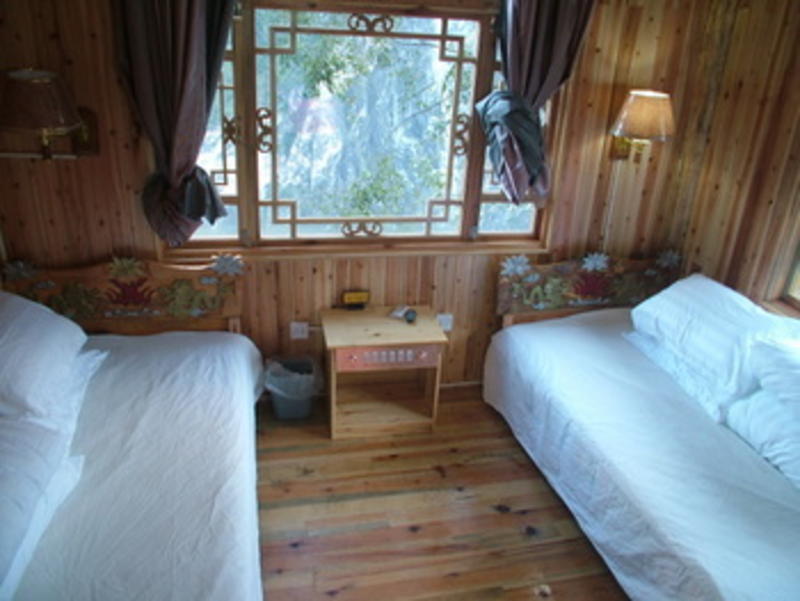 Sean's Spring Guesthouse- Tiger Leaping Gorge  3