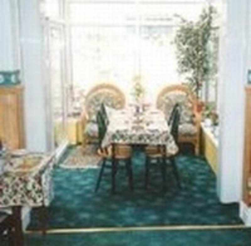 Southmead Guesthouse  1