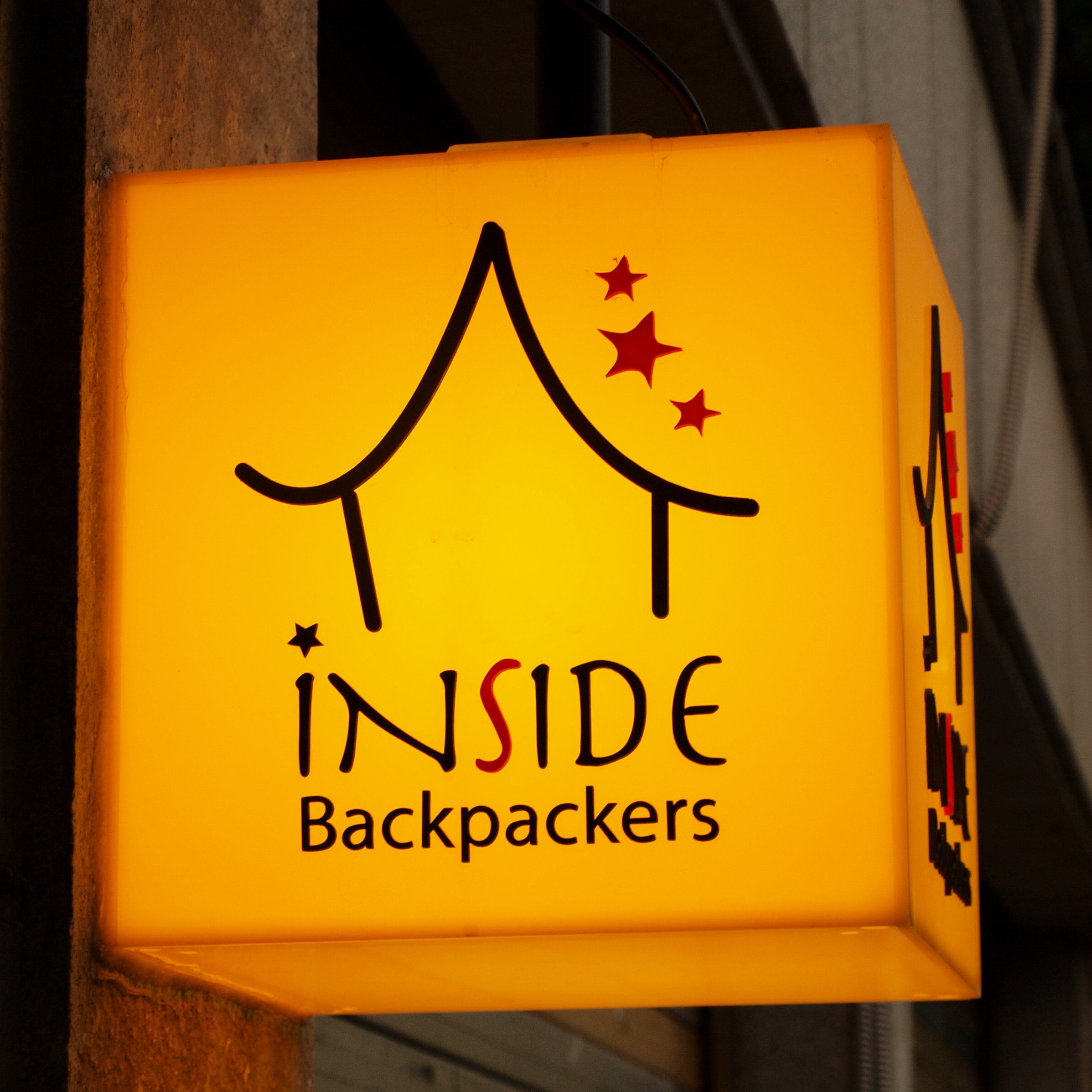 Backpackers INSIDE  0