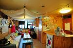 Backpackers INSIDE - Image 4