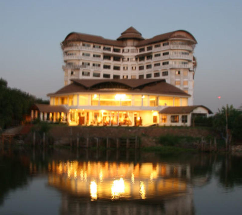 Woraburi Ayothaya Convention Resort  0
