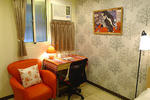 Corner Backpacker - Image 7