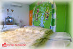 Corner Backpacker - Image 9