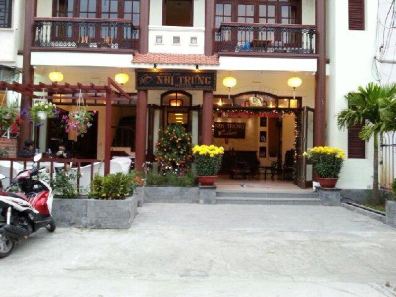 Nhi Trung Hotel  0