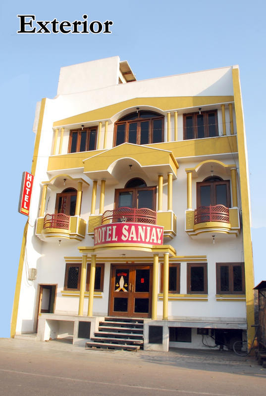 Hotel Sanjay  0