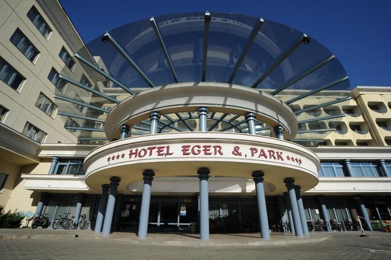 Eger Park Hotel  0