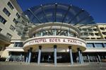 Eger Park Hotel - Image 1