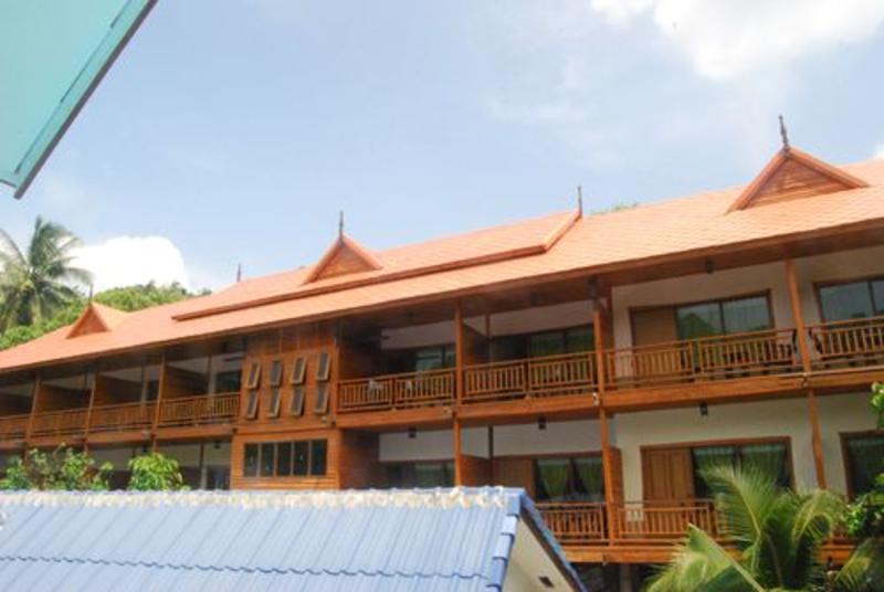 Phuttachot Resort Phi Phi  1