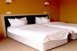 Oxford Inns & Suites - Image 6
