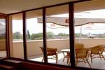 Oxford Inns & Suites - Image 7