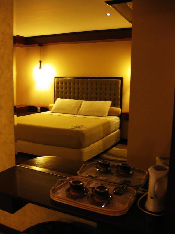 Cebu Dulcinea Hotel and Suites  3