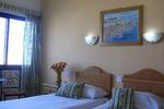 Sunset Seaview Apartments - Image 4