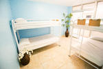 Hokondo Waikiki Beachside Hostel - Image 2