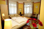 Club Apartments and Guesthouse