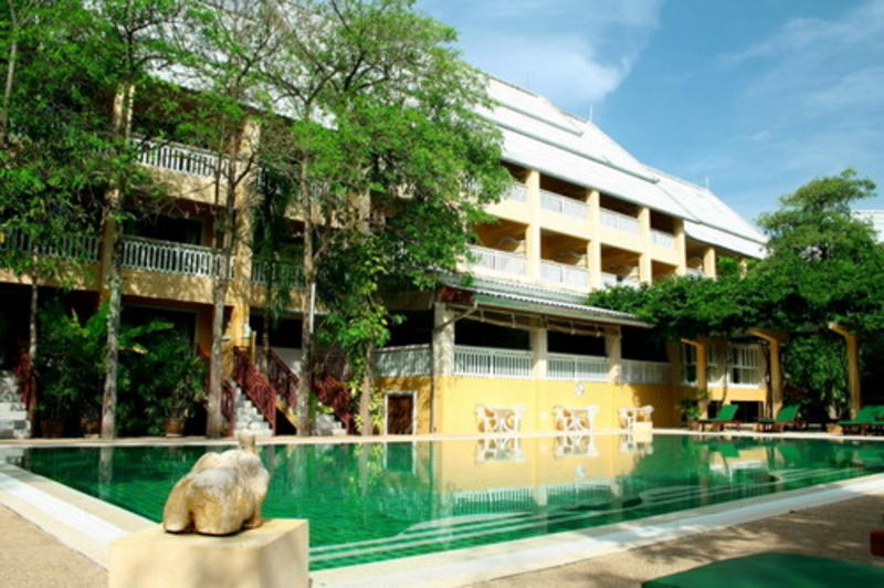 Aonang Ayodhaya beach Resort  1