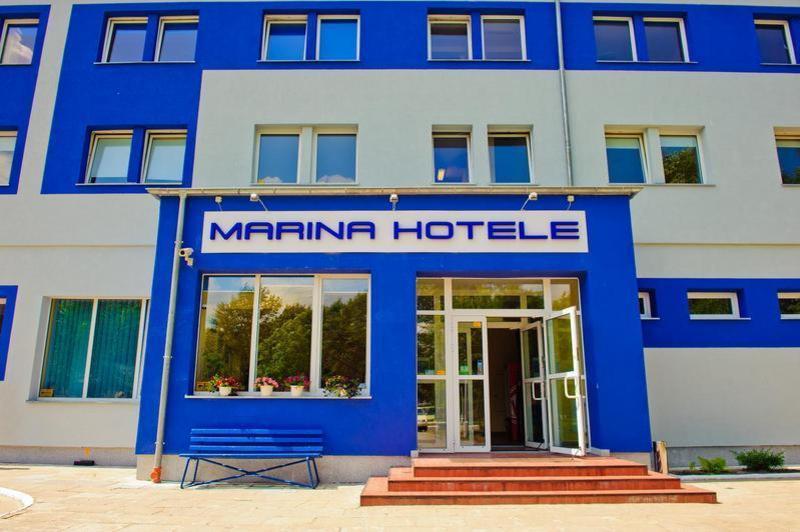 Marina Hotel, Twardowskiego  2