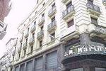 Students Hostel Luis Velez - Image 3