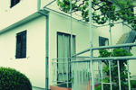Sutomore Guesthouse - Image 1
