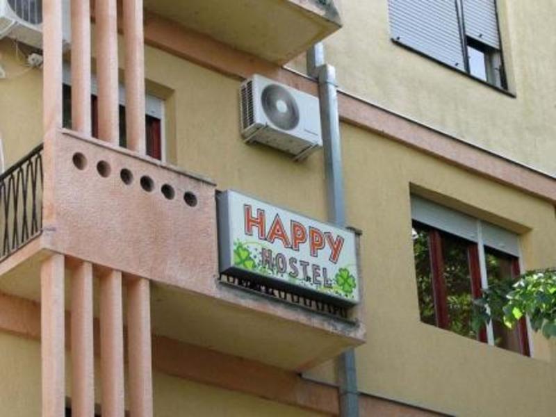 Happy Hostel  2